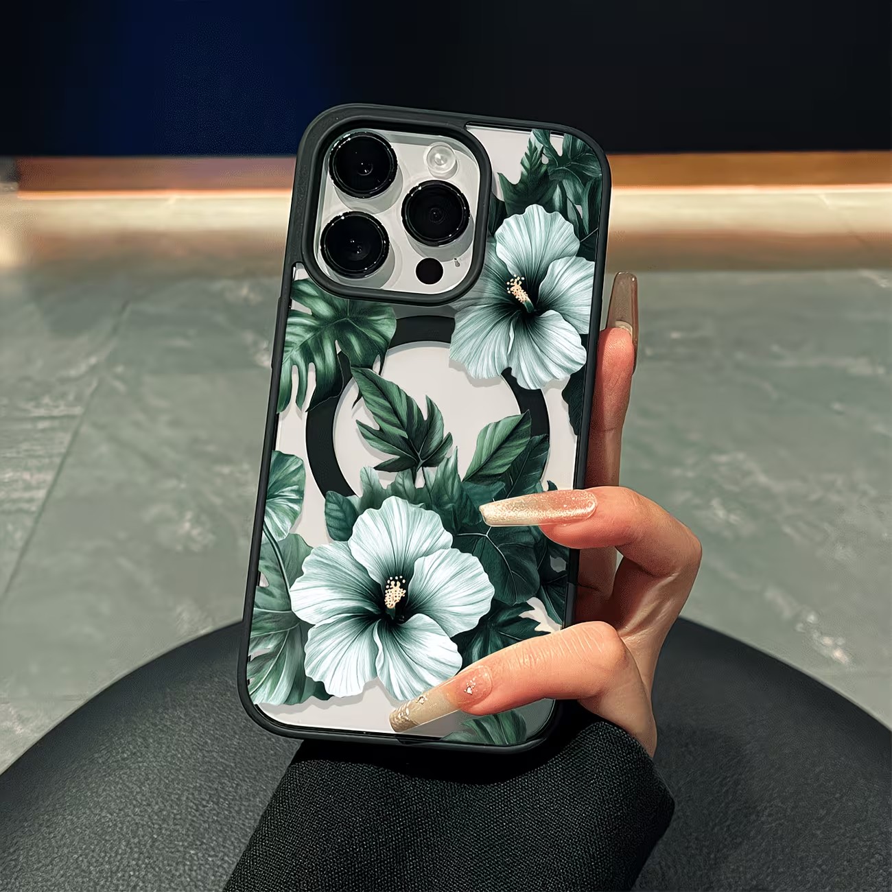 Xo Phone Accessories - غطاء هاتف شفاف بتصميم زهور خضراء