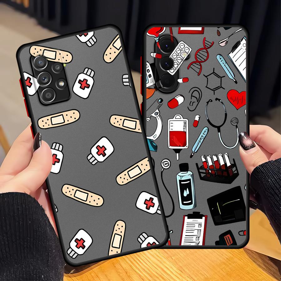 غطاء هاتف بتصميم ممرضة أنيق له - مراجعة Samsung Galaxy A55 وسعره